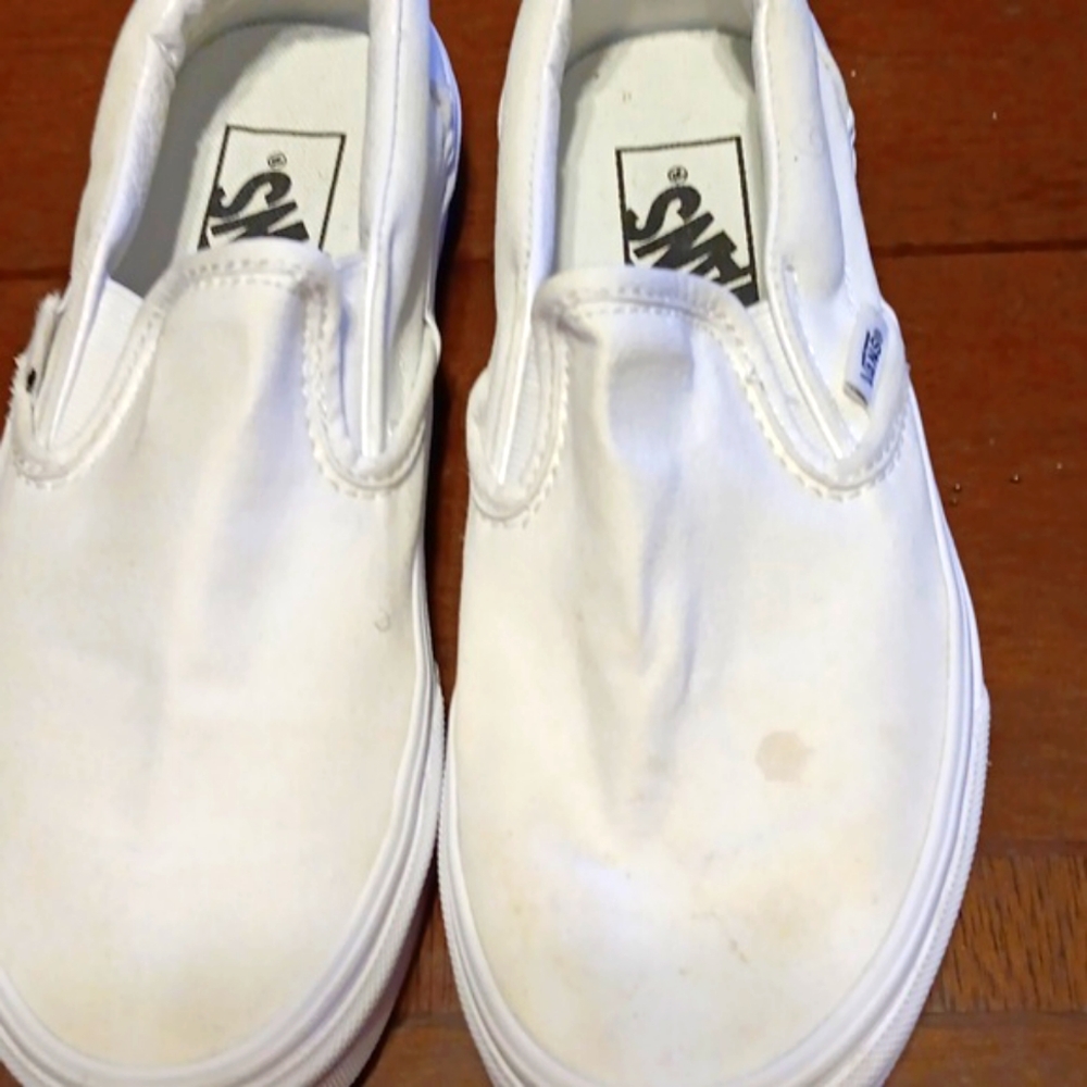 Kids sneakers
